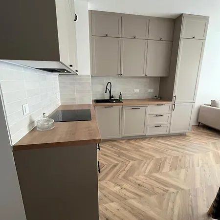Sky Line Boarding 6 Persons 24 7 Check In Apartamento