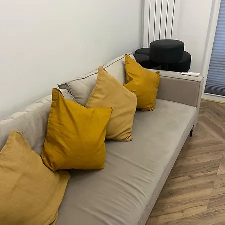 Sky Line Boarding 6 Persons 24 7 Check In Apartamento