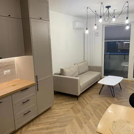 Sky Line Boarding 6 Persons 24 7 Check In