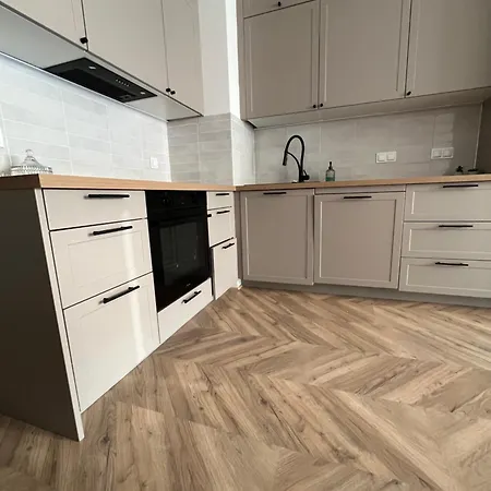 Διαμέρισμα Sky Line Boarding 6 Persons 24 7 Check In