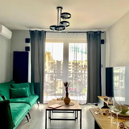 Sky Line Boarding 6 Persons 24 7 Check In Varsavia