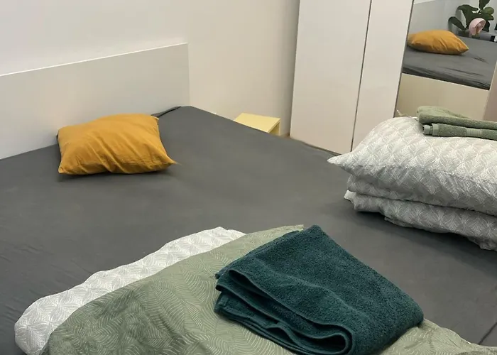 Sky Line Boarding 6 Persons 24 7 Check In Warschau