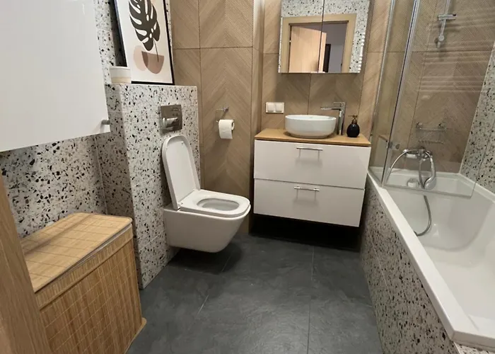 Sky Line Boarding 6 Persons 24 7 Check In * Varsavia