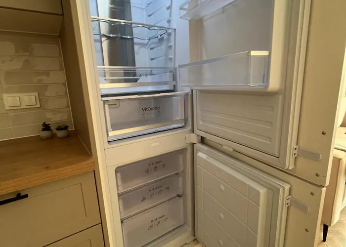 Sky Line Boarding 6 Persons 24 7 Check In *