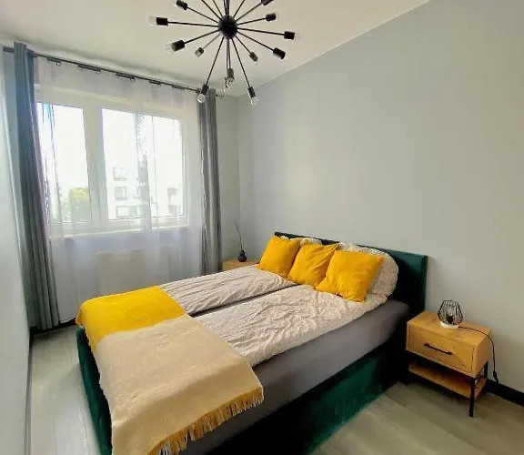 Sky Line Boarding 6 Persons 24 7 Check In * Varsavia