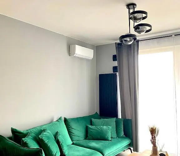 Sky Line Boarding 6 Persons 24 7 Check In