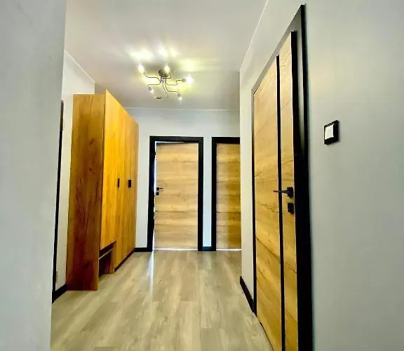 Sky Line Boarding 6 Persons 24 7 Check In