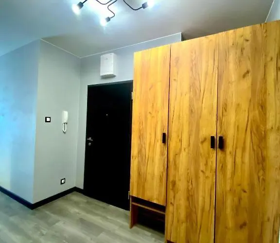 Sky Line Boarding 6 Persons 24 7 Check In Appartement Warschau