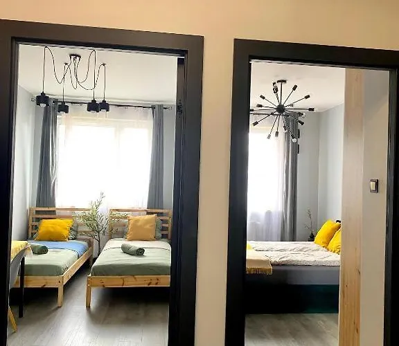 Sky Line Boarding 6 Persons 24 7 Check In * Warschau