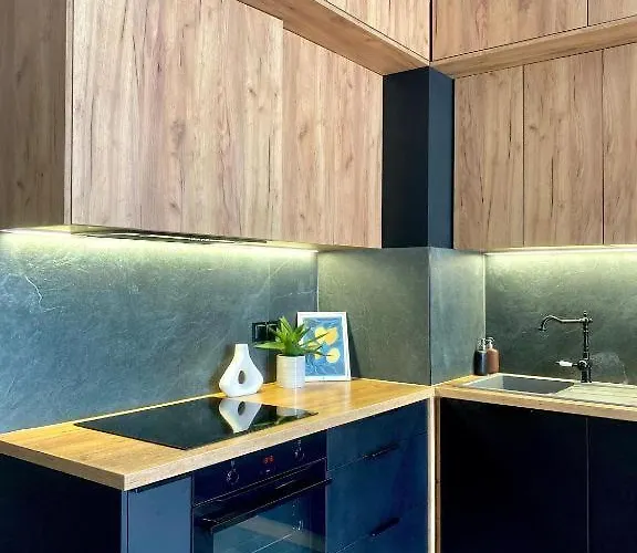 Sky Line Boarding 6 Persons 24 7 Check In * Warschau