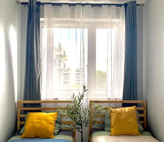 Sky Line Boarding 6 Persons 24 7 Check In *