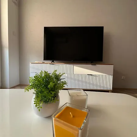 Sky Line Boarding 6 Persons 24 7 Check In 华沙