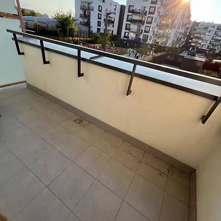 Sky Line Boarding 6 Persons 24 7 Check In Apartmán *