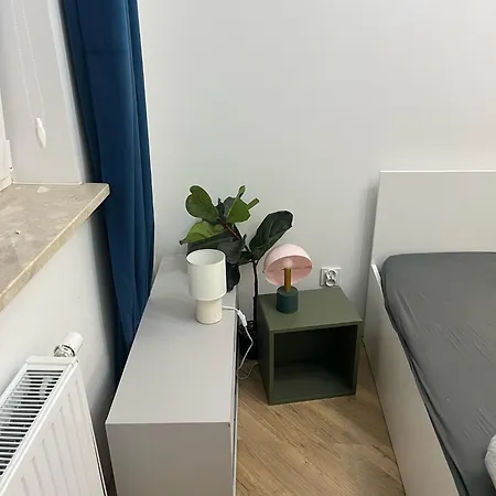 Sky Line Boarding 6 Persons 24 7 Check In *